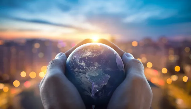 Przepowiednie Baby Wangi na 2025 rok. Świat będzie chylił się ku upadkowi?