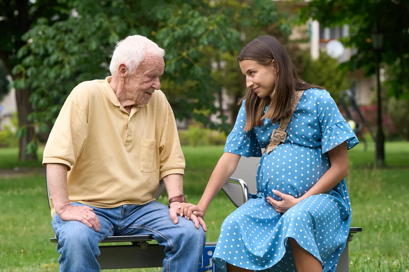 Marian Opania i Julia Wieniawa w filmie "Dalej jazda"