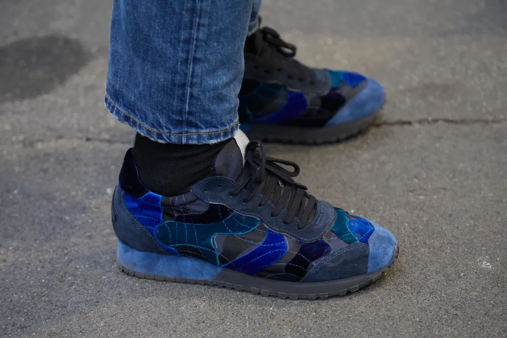 Najmodniejsze sneakersy na wiosnę 2025. Modele, które zaleją ulice miast