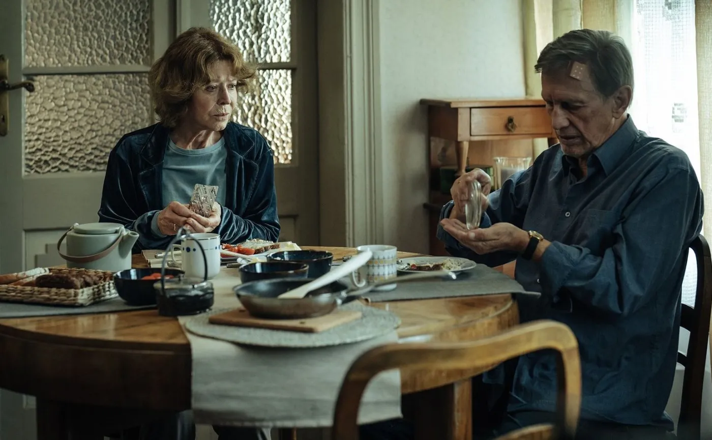 Anna Romantowska i Jan Englert w filmie "Skrzyżowanie"