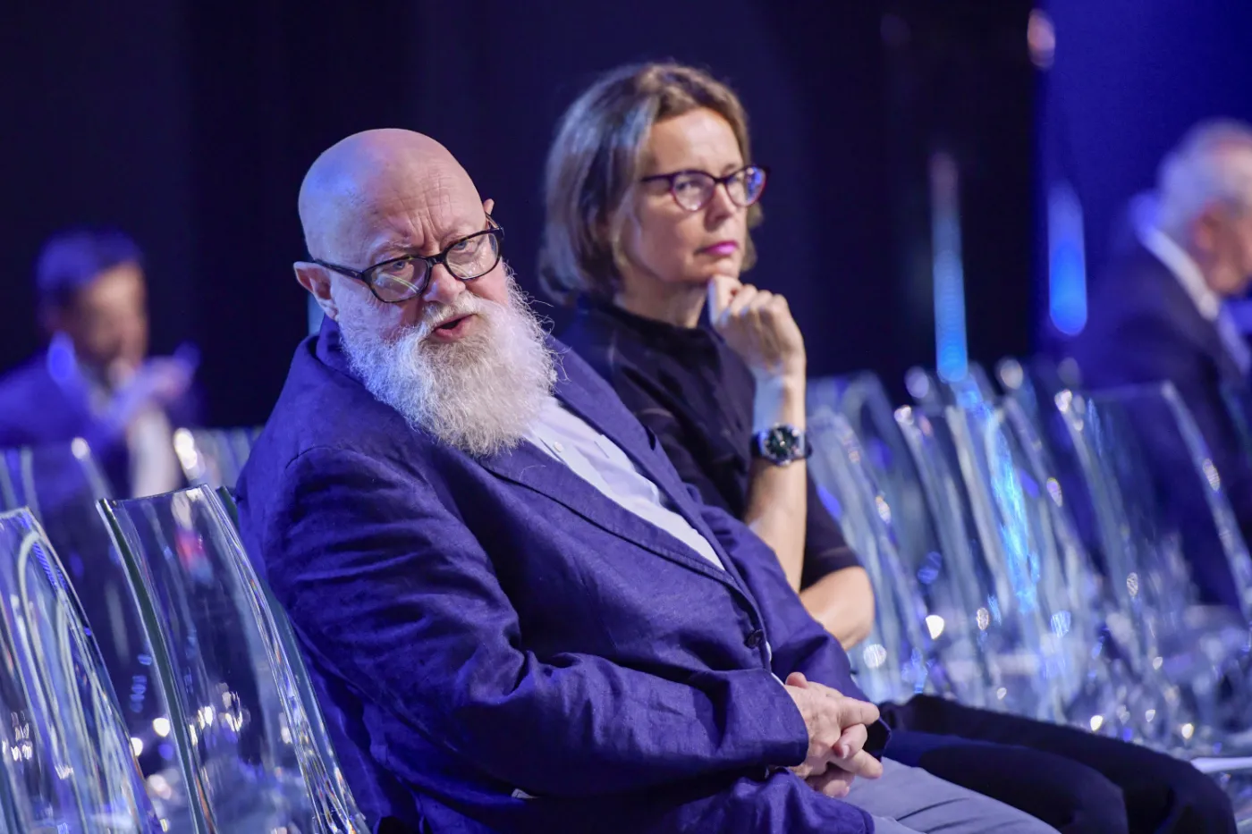 Prof. Jerzy Bralczyk miał wypadek. Powiedział, jak się czuje