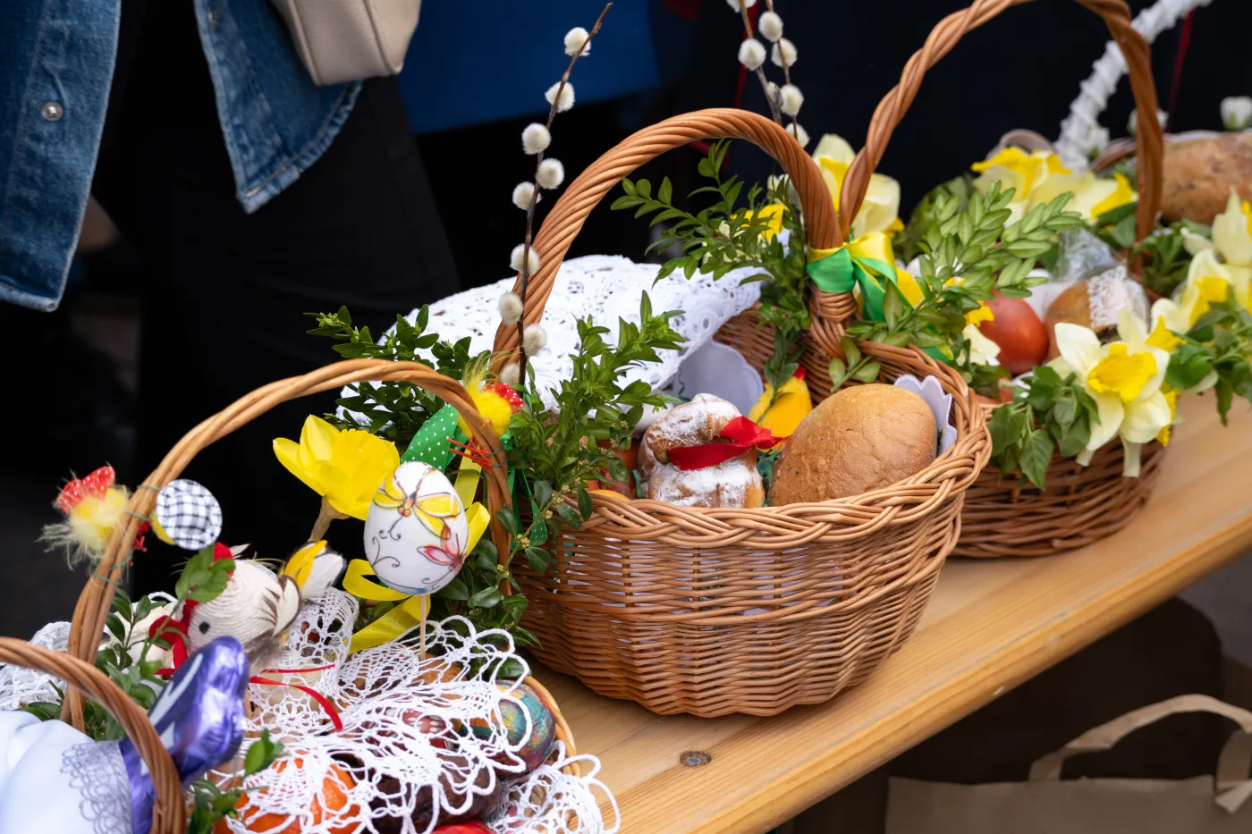 Czy w Wielką Sobotę można jeść mięso? Czy w Wielką Sobotę obowiązuje post? Kiedy kończy się post?
