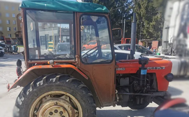 Ursus C-330M hitem na licytacji. Cena przebita czterokrotnie