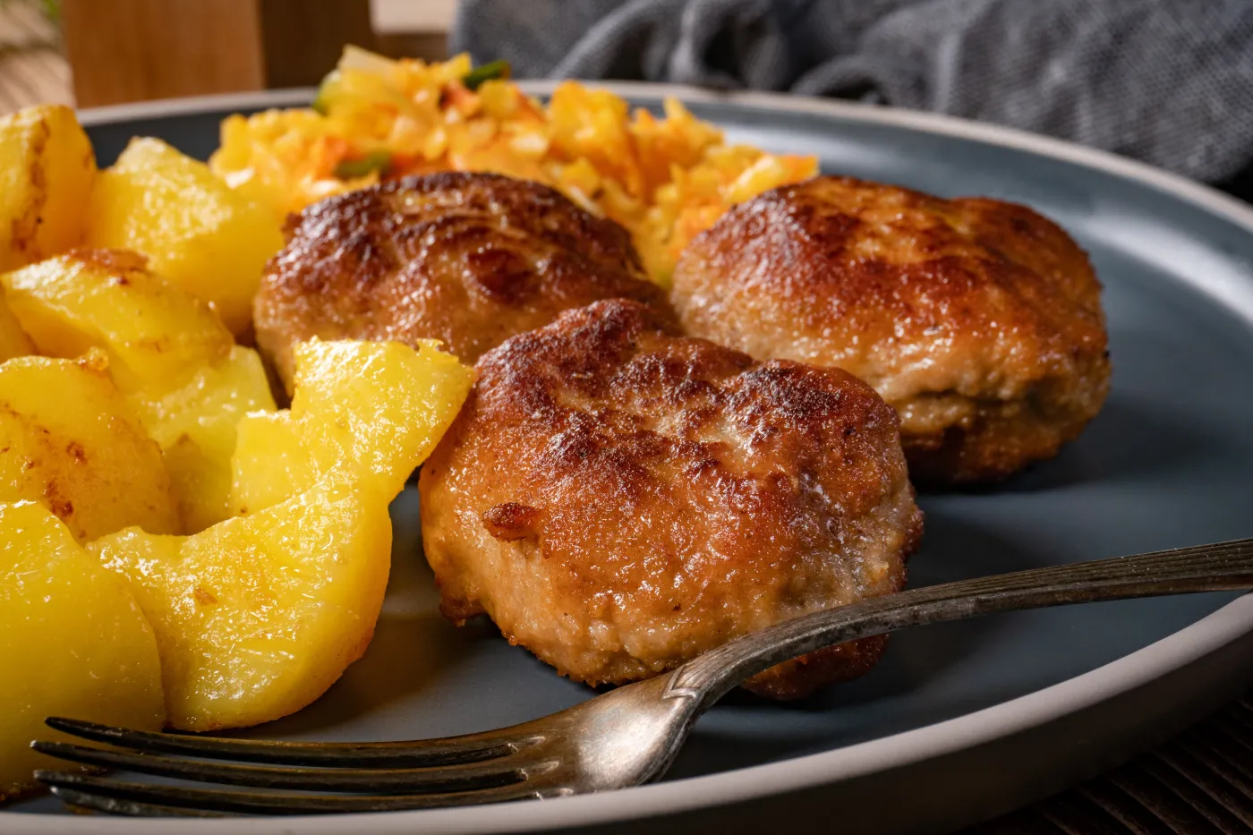 Kotlet pożarski, prosty klasyk PRL. Smak mięsnej nostalgii, drobiowy kotlet, który królował w barach mlecznych i domach