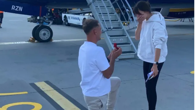 Zaskakujące wydarzenie na lotnisku. Zdjęcie hitem w sieci, komentują linie lotnicze