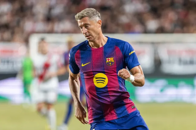 Rywal Szczęsnego koncertowo "zawalił" gola. Lewandowski potrzebował tylko 5. minut, by zdobyć bramkę