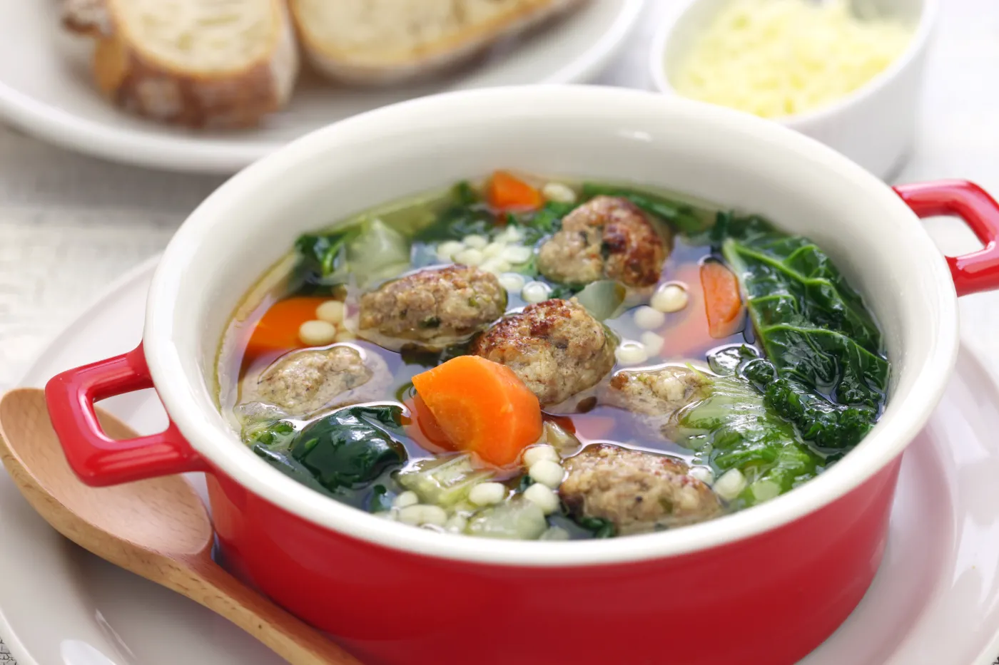 Pyszny obiad na poniedziałek. Podajemy przepis, Ty gotujesz. Włoska zupa "weselna"