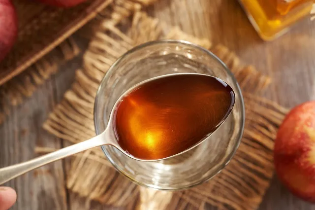 Jedna łyżka dziennie wystarczy. Stabilizuje cukier, obniża cholesterol i wspomaga trawienie