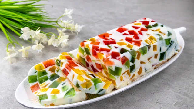 Kolagenowy przysmak z PRL. Zamiast wydawać krocie na suplementy, zrób ten pyszny deser