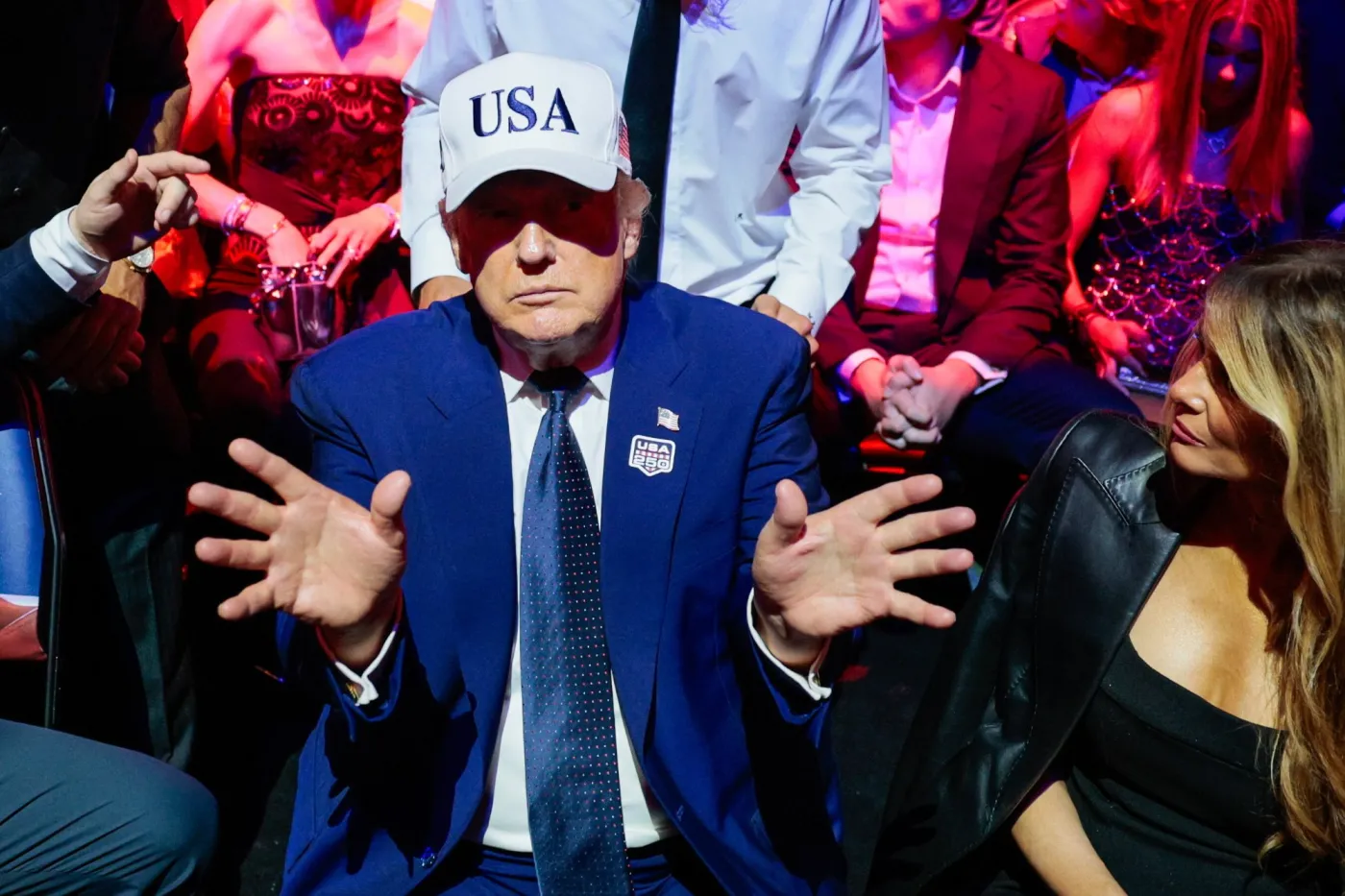 donald-trump-wszedl-do-klatki-gala-ufc-w-bialym-domu-39172419.jpg