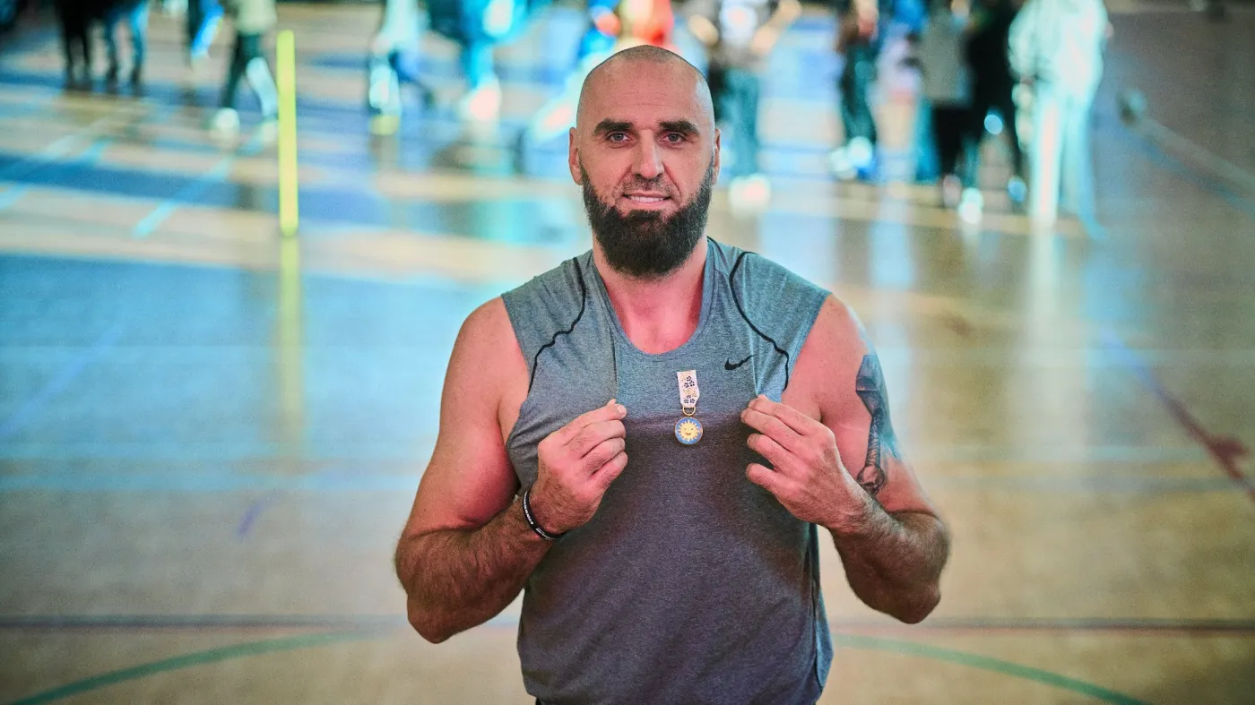 Gortat wdał się w sprzeczkę na ulicy. Film trafił do sieci, a były koszykarz wydał oświadczenie