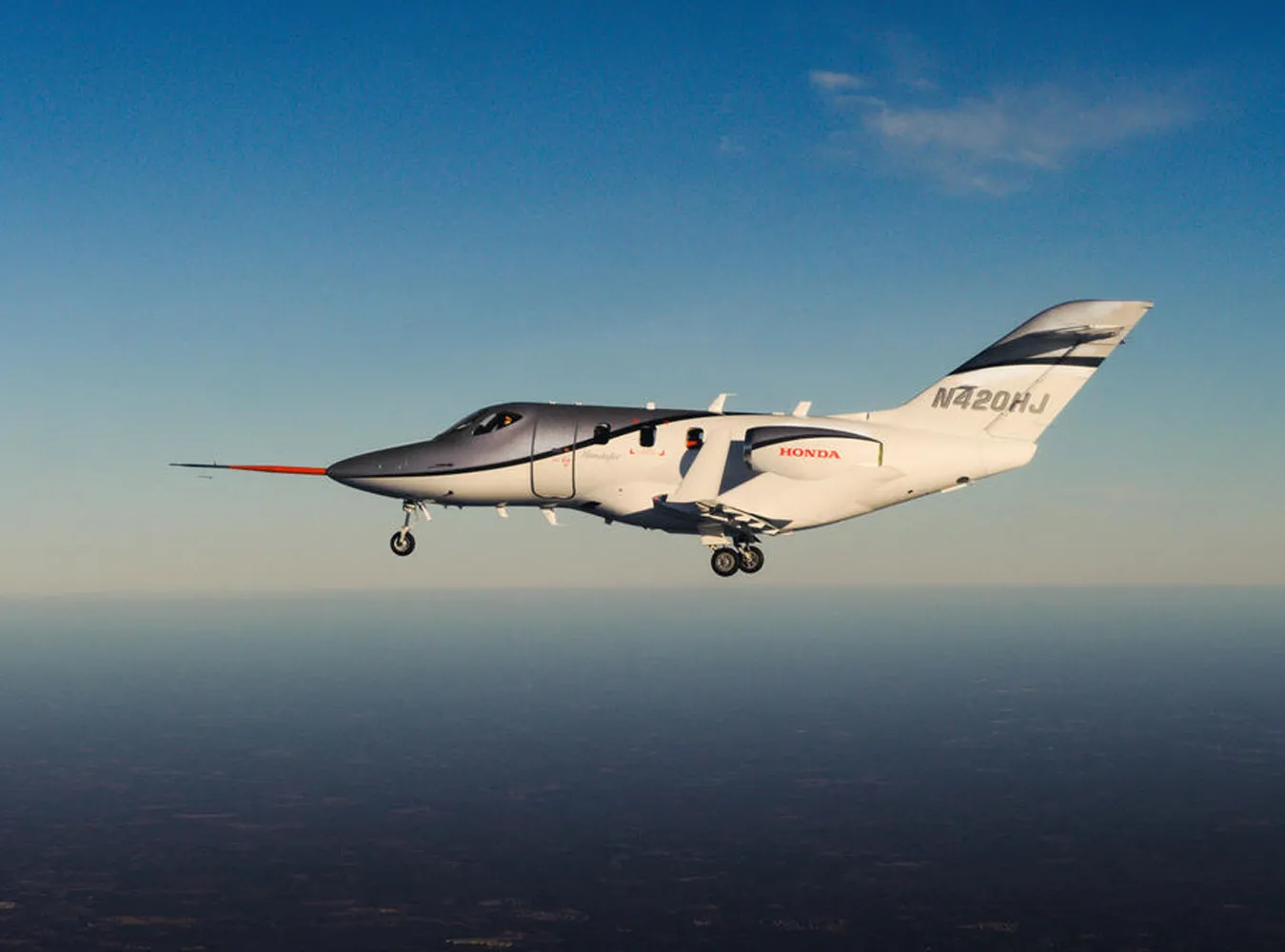 1950961-14791-the-first-faa-conforming-hondajet-takes-to-the-sky.jpg