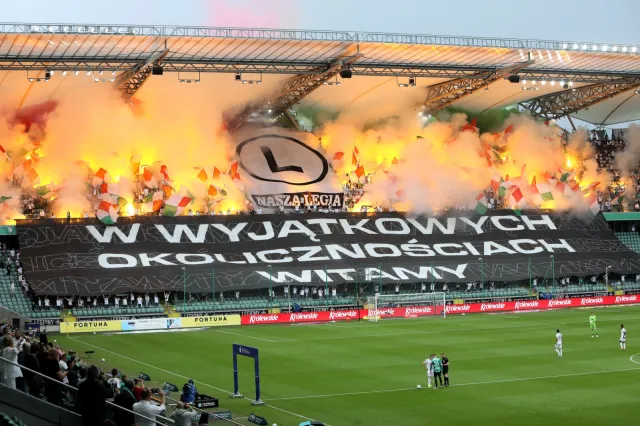 Kibice Legii nie stosowali się do wytycznych. Piłkarze zrobili, co do nich należało [WYNIKI i TABELA]