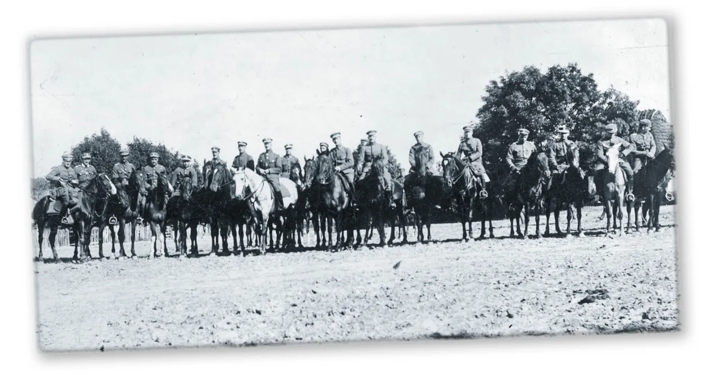kawaleria-w-czasie-wojny-polskobolszewickiej-19191920-28157721.jpg