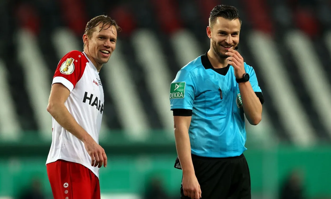 Blamaż "Aptekarzy" w Pucharze Niemiec. Awans pogromcy Bayernu