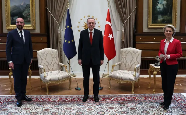 Afera krzesełkowa z von der Leyen, Erdoganem i Michelem. Jest ODPOWIEDŹ Turcji