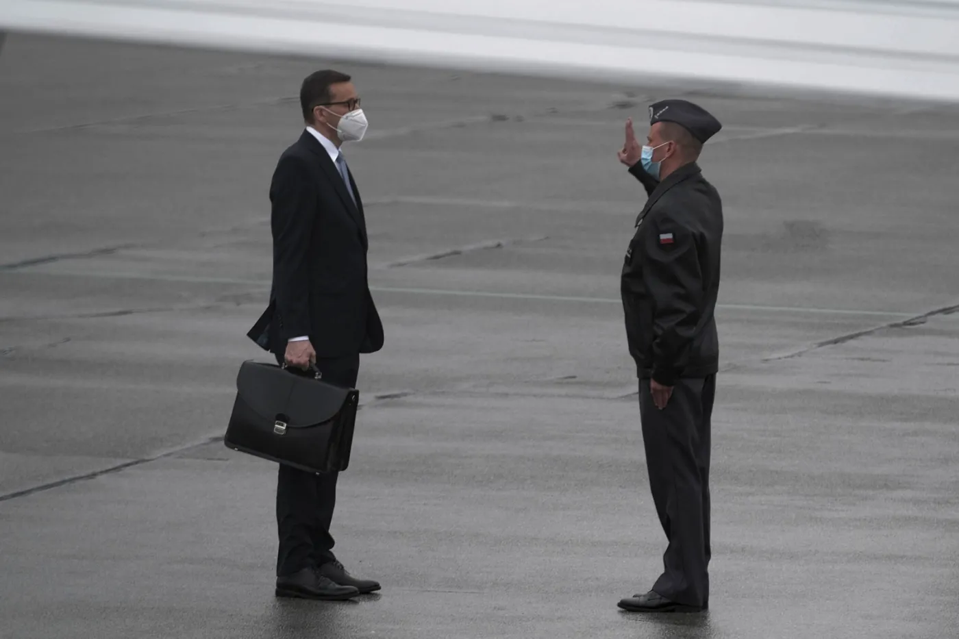 Premier w Porto. "Zaprezentuję polski model społeczny"