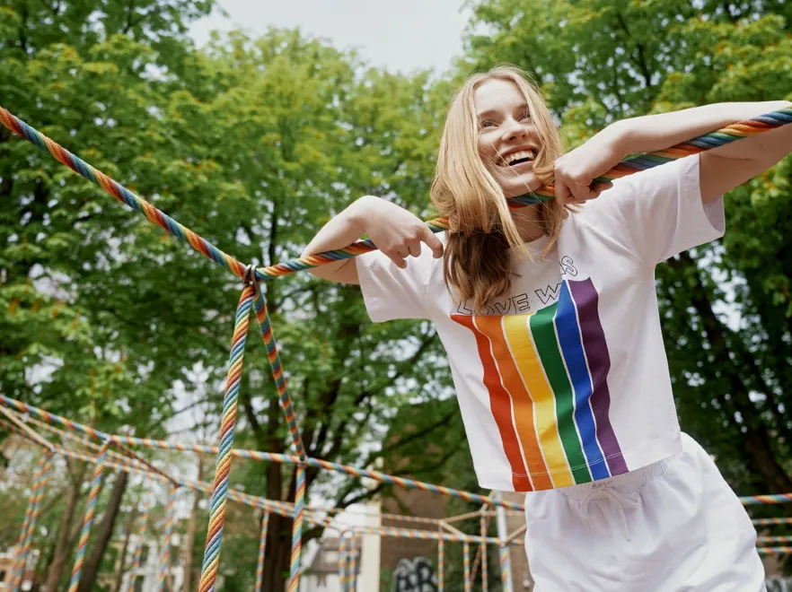 Celebracja różnorodności, inkluzywności i równości w kolekcji Pride znanej sieciówki