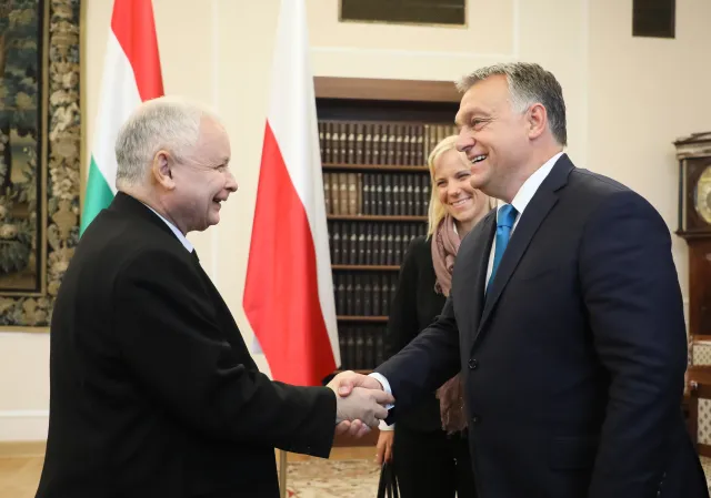 Wiceszefowa PE: Nie można karać ludzi za antydemokratyczny rząd