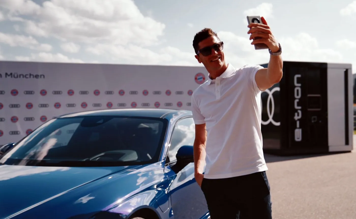 robert-lewandowski-ma-nowy-samochod-to-elektryczne-audi-37204924.jpg