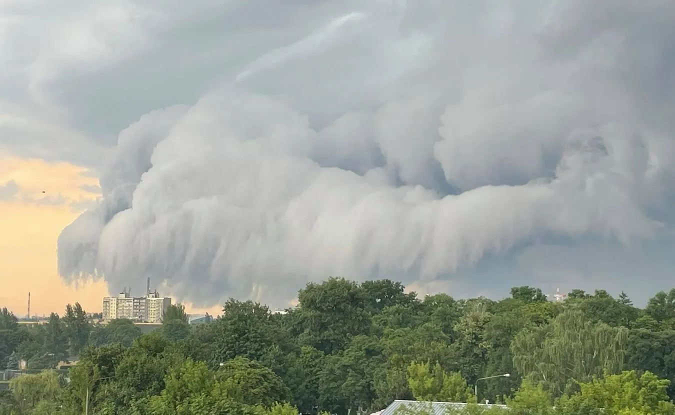 Spektakularne zjawiska nad Polską. Internet zaroił się od ZDJĘĆ. Wybraliśmy najciekawsze