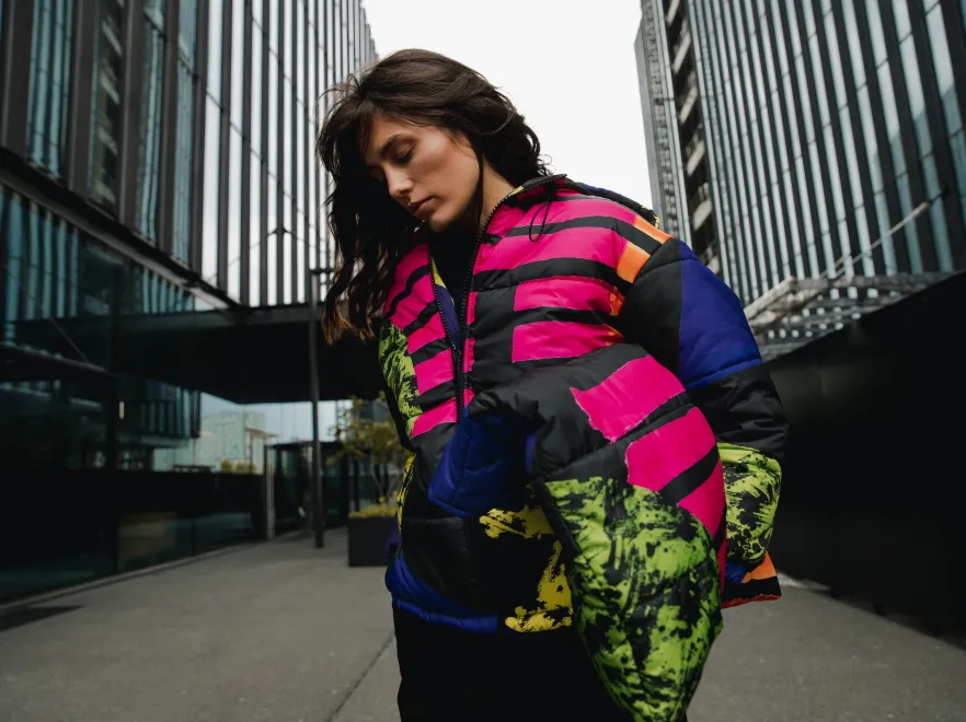 Klasyka owiana nowoczesnością: Jesienne propozycje modowe warte obejrzenia