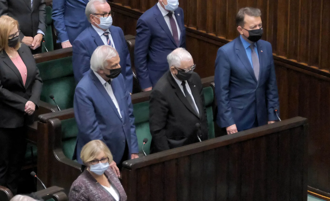 Kaczyński ucieka Tuskowi. NAJNOWSZY SONDAŻ