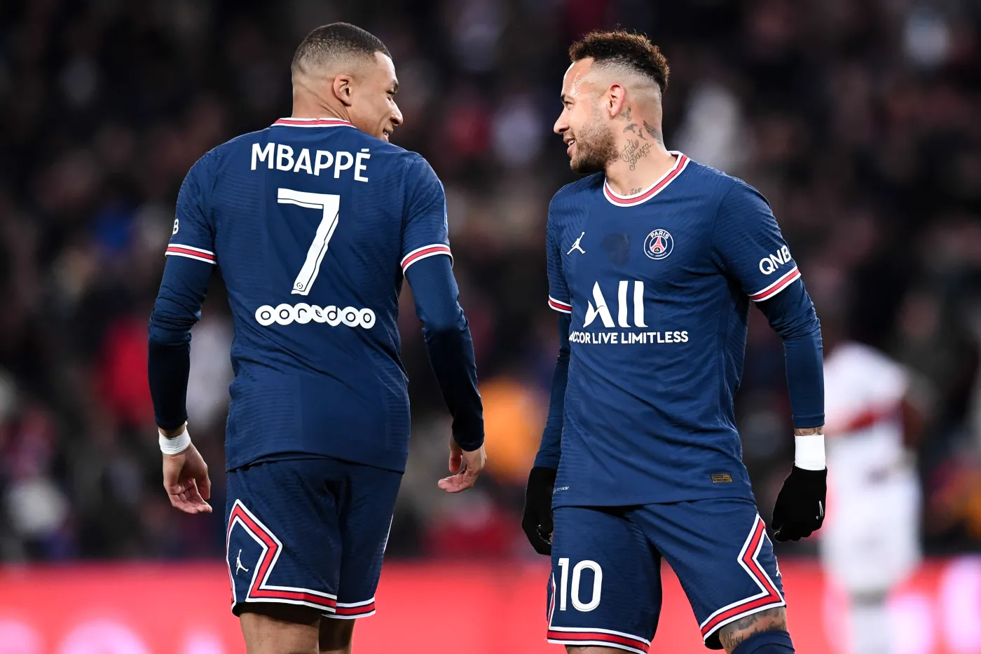 Clermont kolejną ofiarą PSG. 6 goli Kyliana Mbappe i Neymara