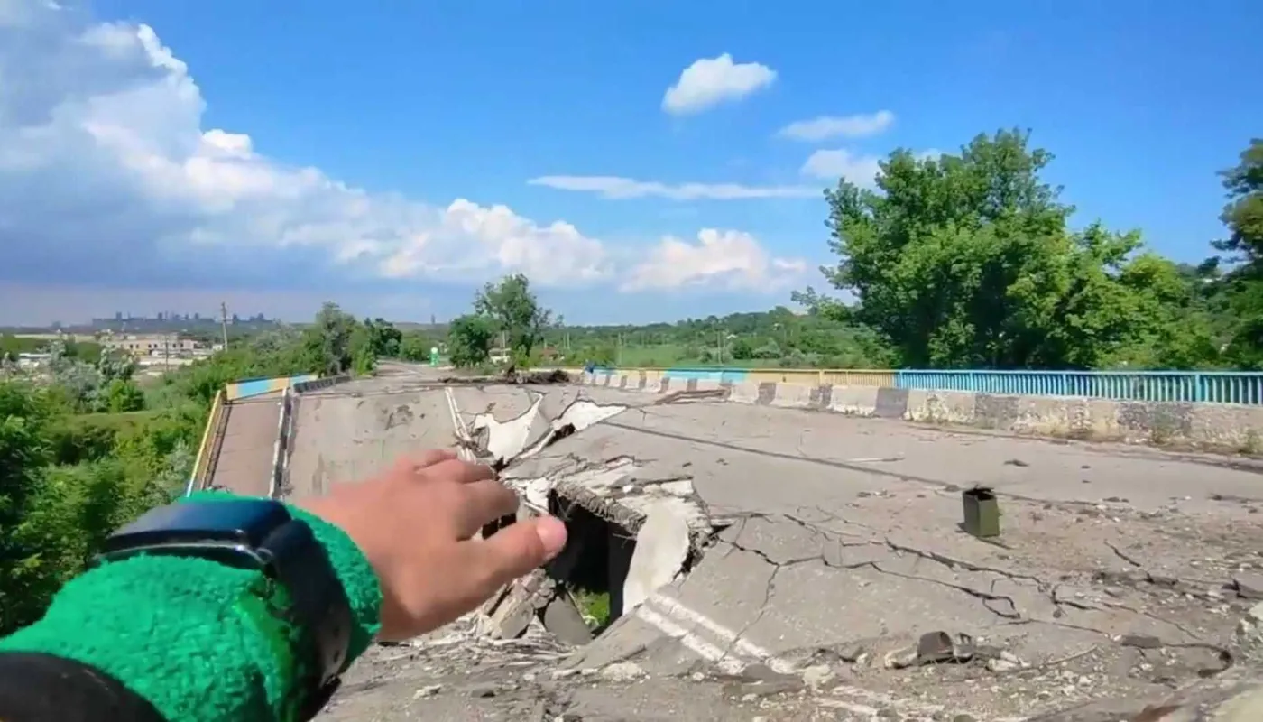 "Tam wszędzie leżały trupy". Życie w Mariupolu oczami nastolatka