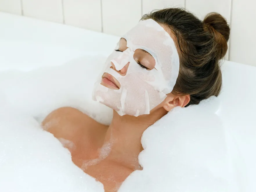 Nawilżanie to nie wszystko. Oto potrzeby skóry po wakacyjnych wojażach