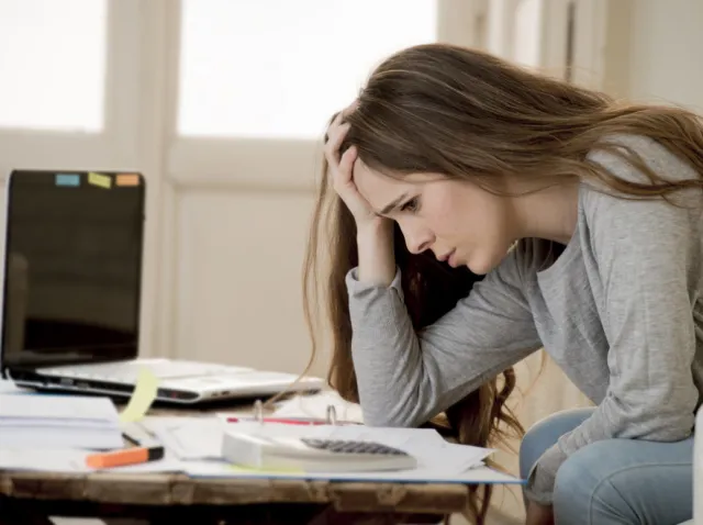 Szalejąca inflacja fatalnie wpływa na zdrowie psychiczne Polaków. TE liczby przerażają...