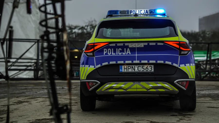 kia-sportage-jako-radiowoz-policji-w-nowym-oznakowaniu-37630818.png