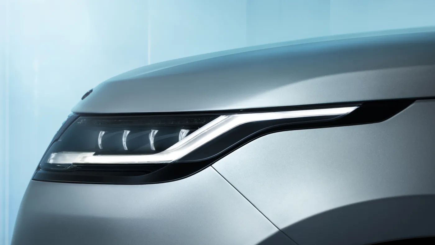 range-rover-velar-2023-lifting-na-kilku-waznych-polach-37701482.jpg