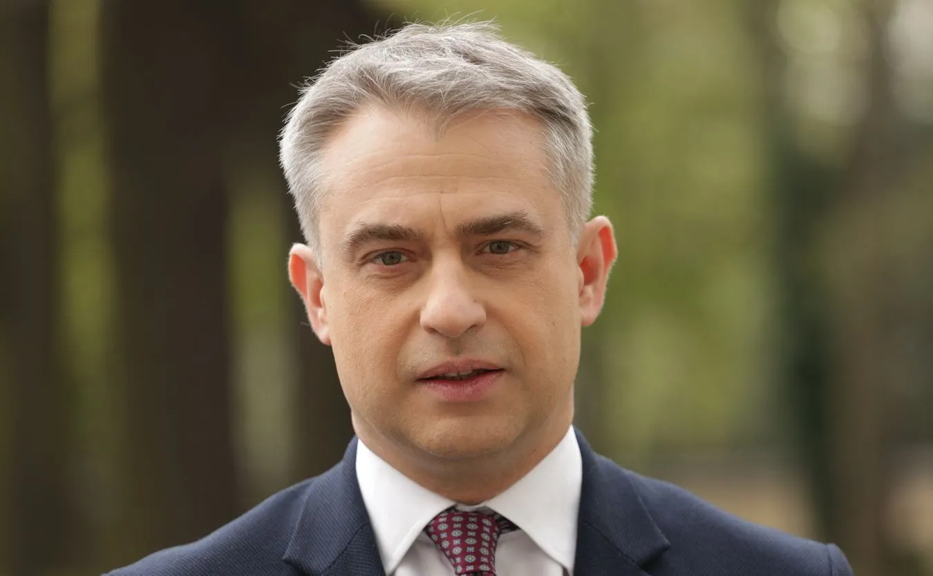 Awantura o Bąkiewicza. Gawkowski: "Najchętniej Żydów widziałby w Oświęcimiu"