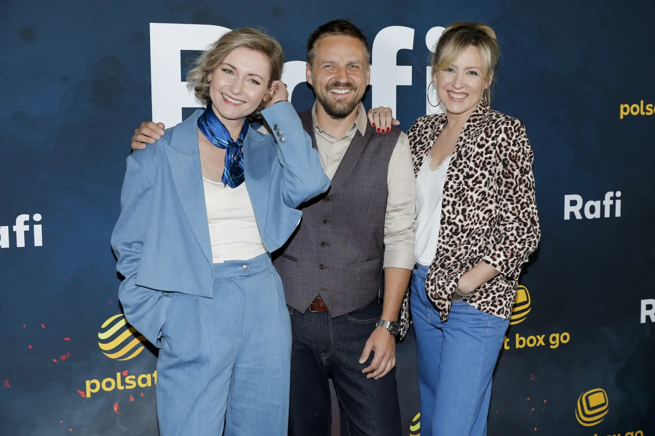 Paweł Domagała z żoną, Anna Cieślak w osobliwej kreacji. Pokaz serialu "Rafi" [FOTO]