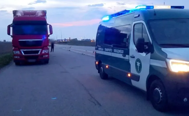 Patrol ITD upolował TIR-a z Litwy. Ten widok zapamiętają na długo