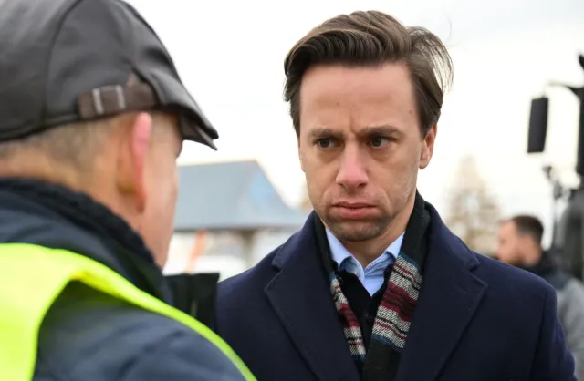 Bosak idzie na spotkanie z Morawieckim. Tak się tłumaczy