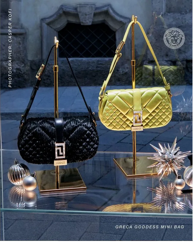 najnowsze-propozycje-od-versace-fotversaceinstagramcom-38013046.png