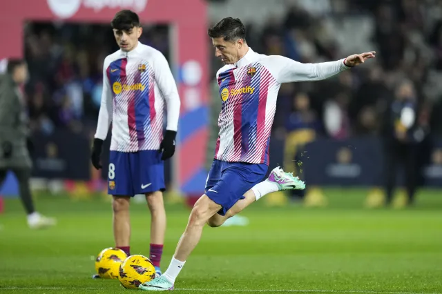 Barcelona sprzeda Roberta Lewandowskiego już w zimowym "okienku" transferowym?