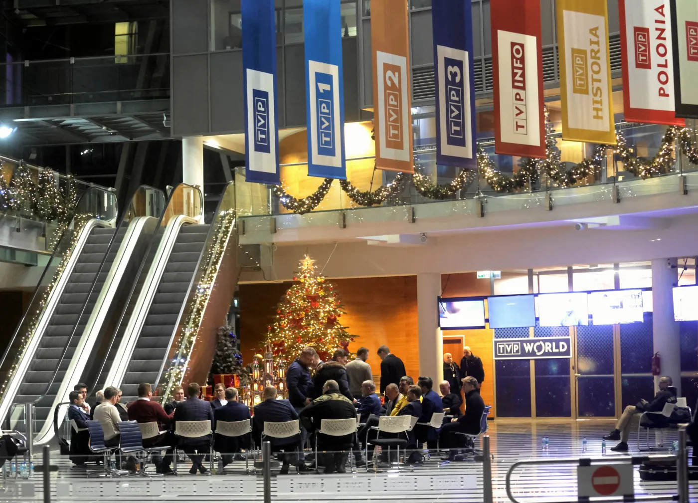 Media publiczne to nie tylko TVP. O co jeszcze toczy się bój? [MISJA, FINANSOWANIE]