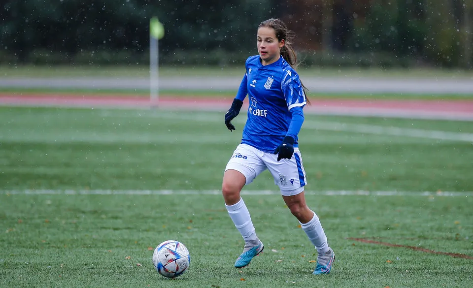 Gol z rzutu rożnego [ZOBACZ]. Legia przegrała z Lechem