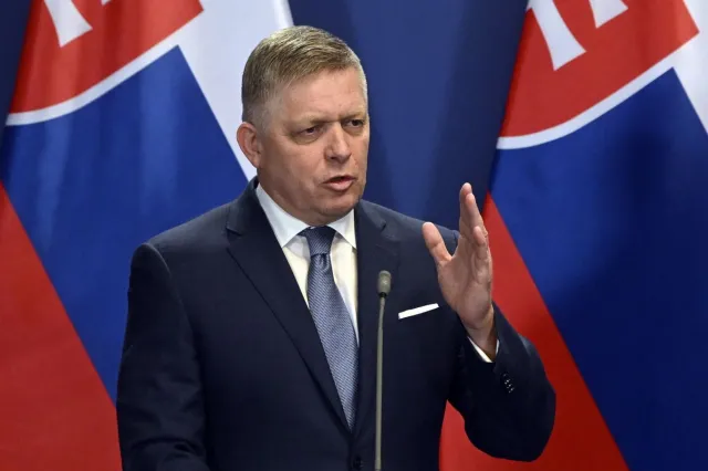 Europejscy politycy wstrząśnięci po postrzeleniu słowackiego premiera. "Atak na demokrację"