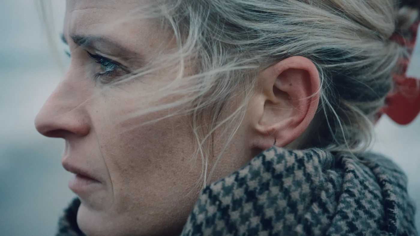 Marie Sandø Jondal jako Nora Sand w serialu "Fatalny rejs"