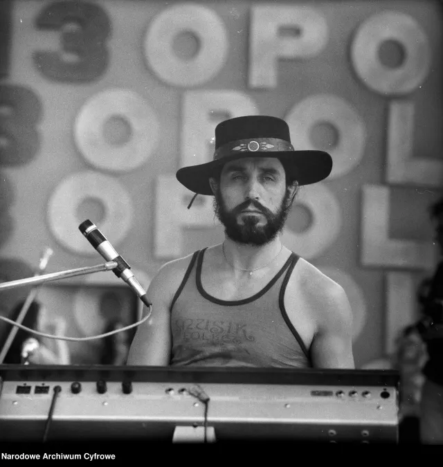 Tego chyba nikt nie pamięta. Czesław Niemen swój pierwszy hit zaśpiewał po...