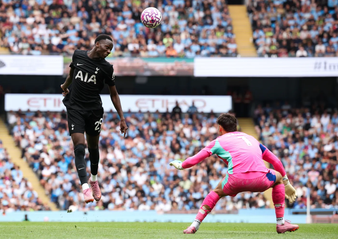 Porażka Manchesteru City, wysoka wygrana Arsenalu Londyn