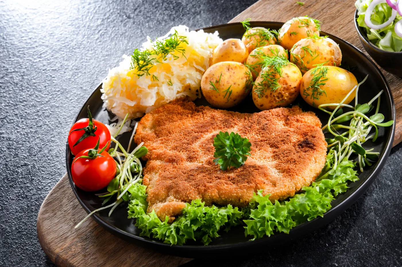 Pyszny obiad na niedzielę. Podajemy przepis, Ty gotujesz. Schabowy z kostką po staropolsku