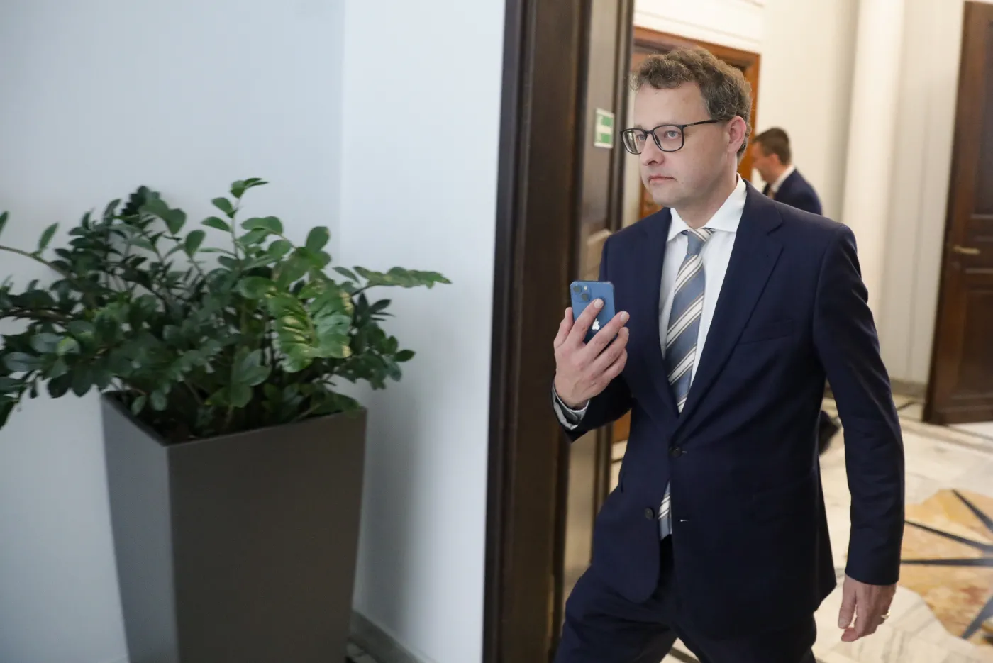 Europa kontra Orbán. Parlament Europejski żąda wydania Romanowskiego Polsce