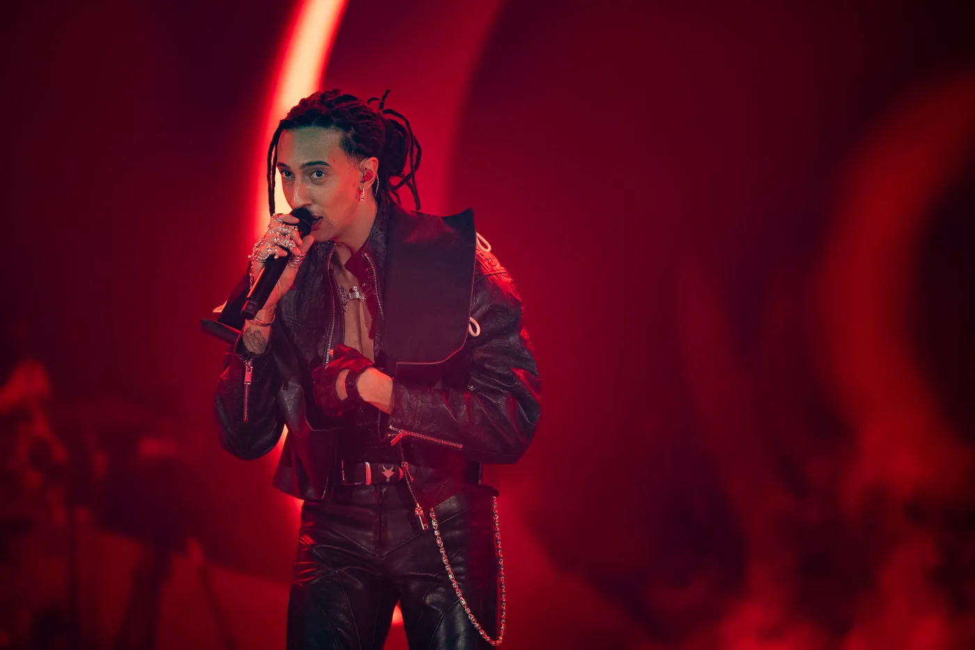 Włoski raper wywoła skandal na otwarciu Igrzysk Olimpijskich? Opublikował gorzki manifest