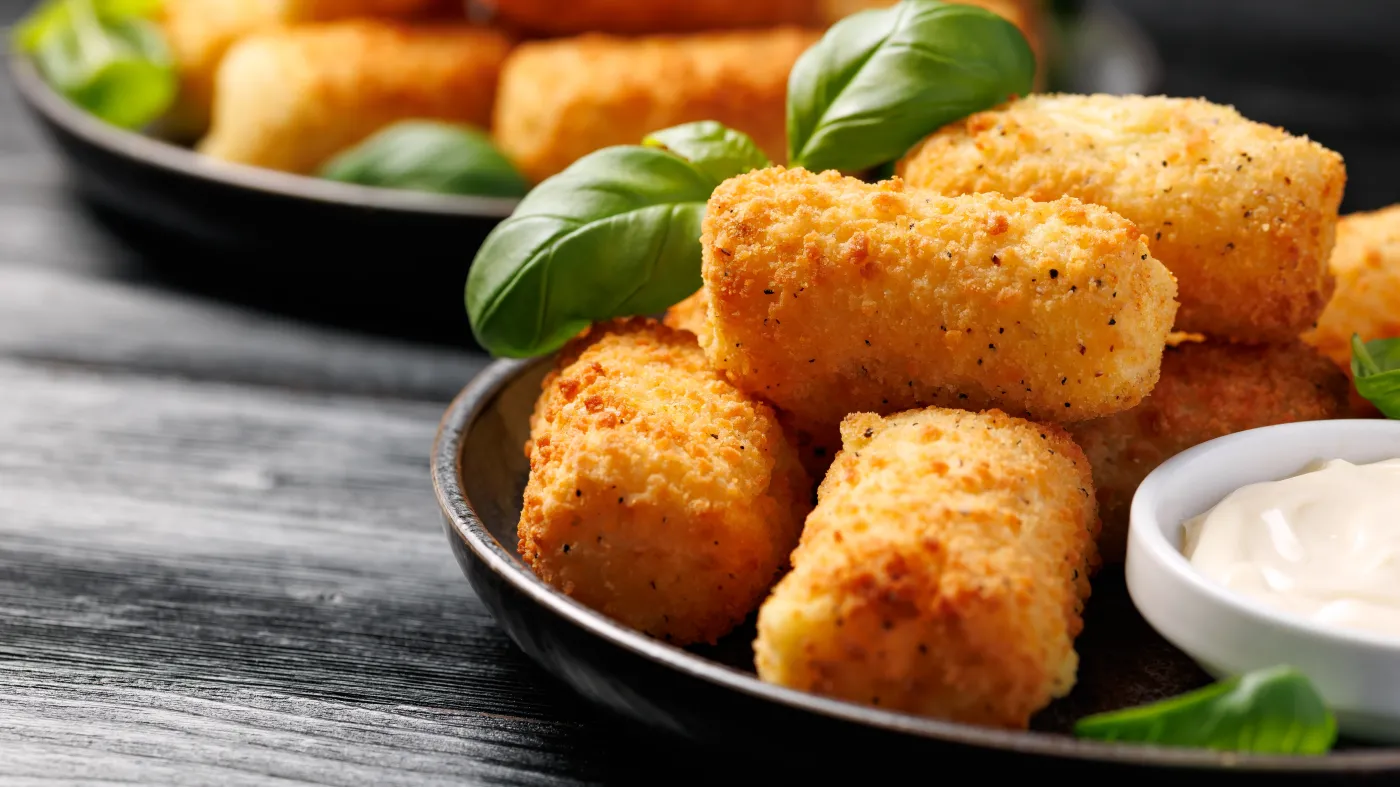 Pyszny obiad na czwartek. Podajemy przepis, Ty gotujesz. Chrupiące krokiety ziemniaczane z pieczarkami