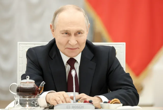 Putin świętuje na Kremlu. Rosja wraca na światowe salony